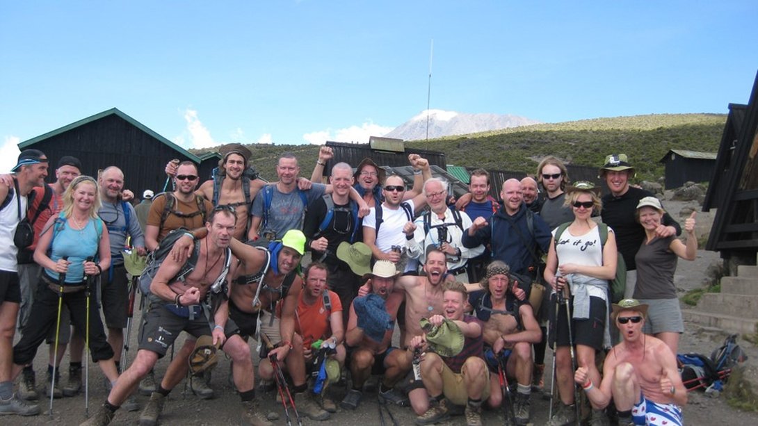 De groep van 26 deelnemers op de Kilimanjaro